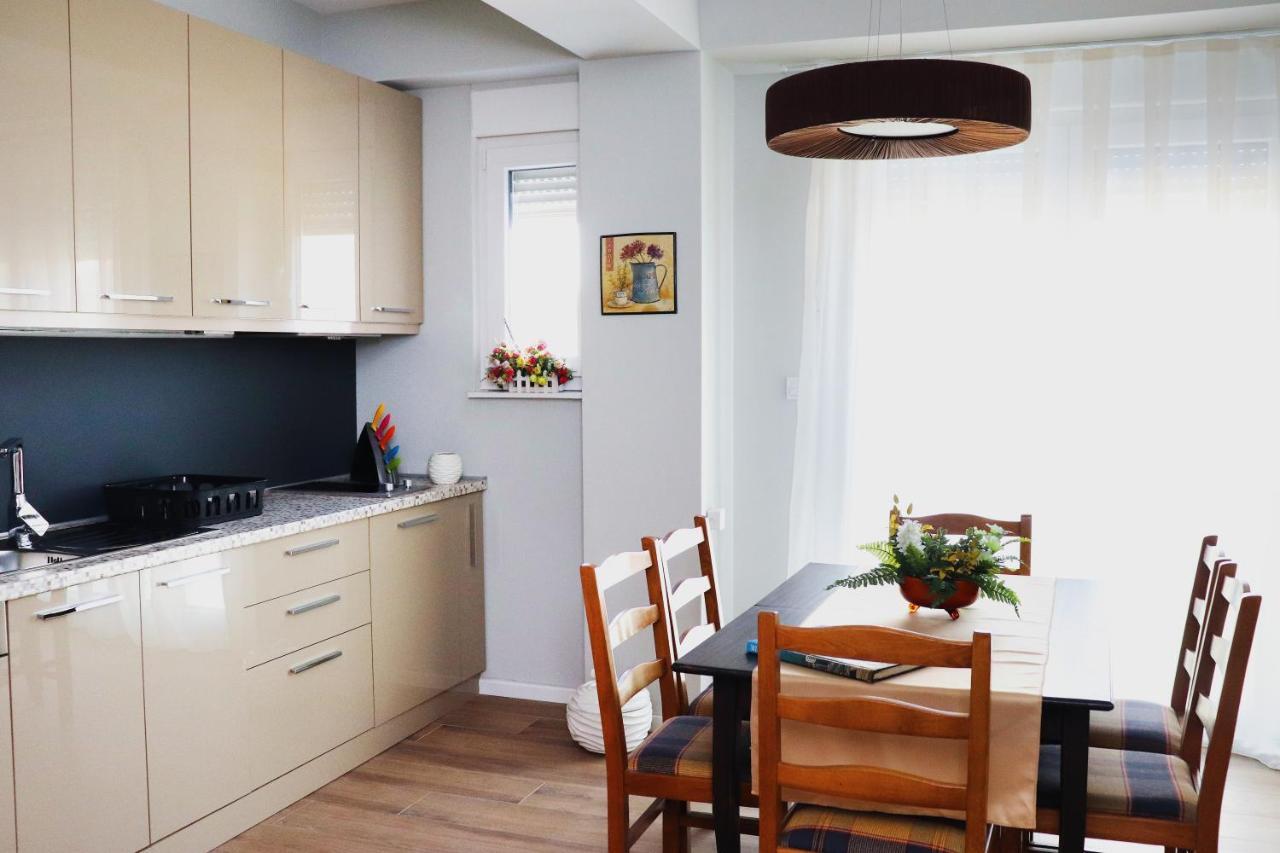 Foxxy Luxury Apartments Skopje Eksteriør billede