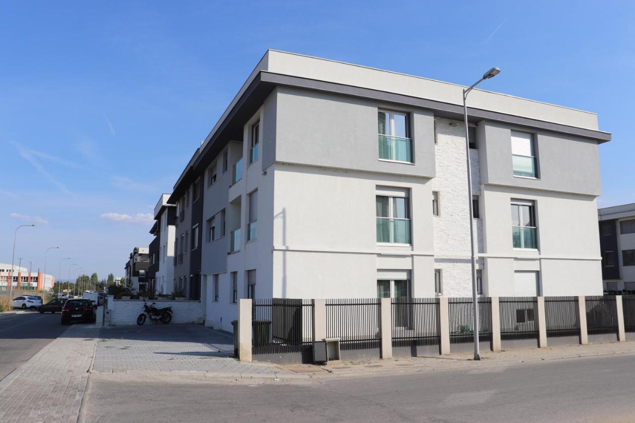 Foxxy Luxury Apartments Skopje Eksteriør billede
